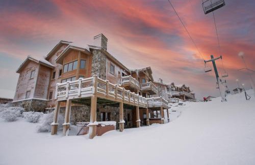Champion Apartment | Southwinds Ultimate Slope Side Relaxation Spot