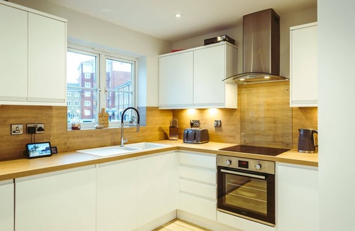 Eastbourne House | Sovereign Sunrise near to beach