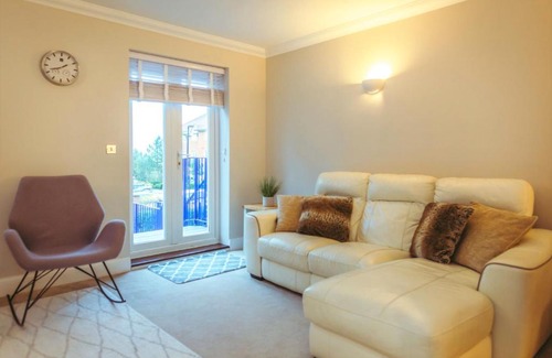 Eastbourne House | Sovereign Sunrise near to beach