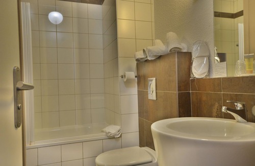 Isola Hotel | SOWELL HÔTELS Le Pas du Loup