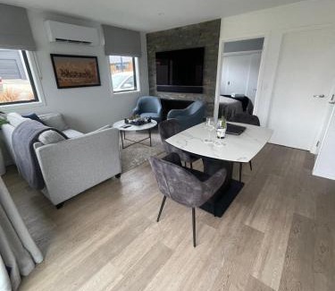 Kawarau Falls Apartment | Spa apartment in Queenstown