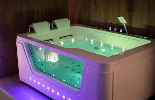 Koenigshoffen Est Apartment | Spa Appartement Jacuzzi Privé Strasbourg