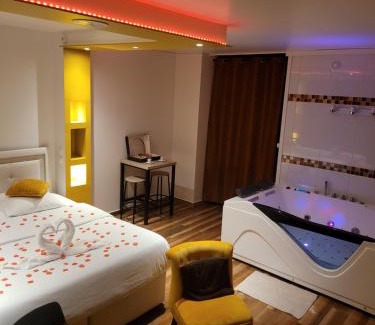 Transvaal Apartment | SPA Celyna appartement avec jacuzzi privatif