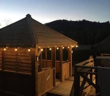 Saint Come Ski Chalet | Spa, Sauna, lake view, Ski Val St-Côme