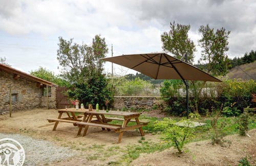 Saint-Didier-sur-Rochefort Cottage | Spacious 6-Bedroom Family Home with Garden, Terrace, and Modern Amenities in Saint-Didier-sur-Rochefort