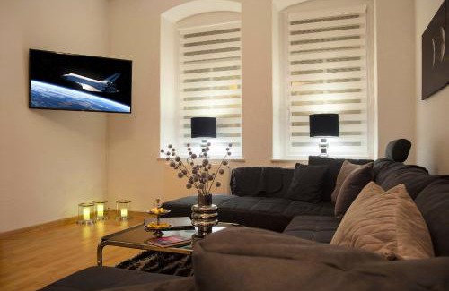 Gera Apartment | SPACE AGE Design-Luxus-Apartment, Terrasse, Zentral