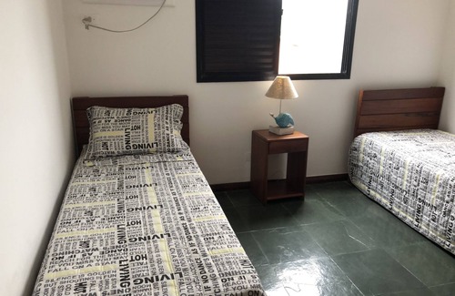 Praia da Enseada Apartment | Space and comfort facing the sea