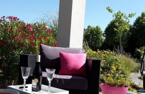 Villalbe Villa | Space, modern comfort, relaxed lifestyle, swimming pool, pétanque court