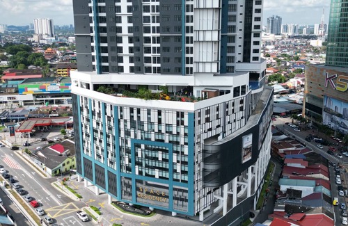 Taman Century Apartment | Space Residency By Antlerzone