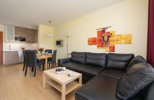 Lukecin Apartment | Spacerowa Modern Apartment by Noclegi Renters