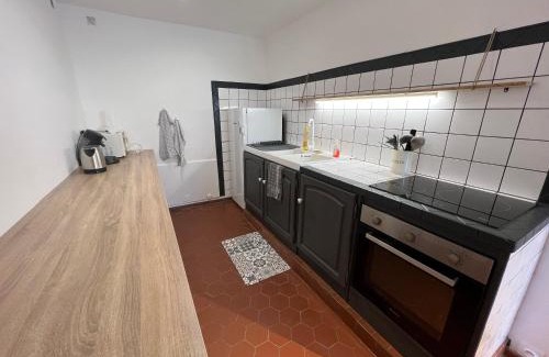 Saint-Brisson-sur-Loire House | Spacieuse Maison de Village - Baby-foot & Fléchettes