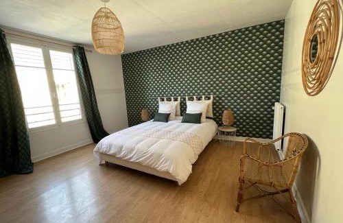 Ay Apartment | SPACIEUSE MAISON DE VILLE avec garage privé fermé