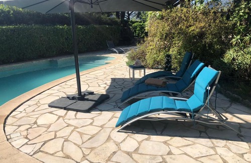 Roquefort-les-Pins Villa | Spacieuse villa provençale au calme absolu.