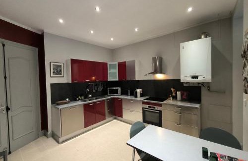 Centre Ville Apartment | Spacieux-6 pers-bien équipé-quartier du château