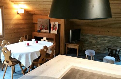La Clusaz Apartment | Spacieux appart rénové avec balcon sud, proche pistes et bus à La Clusaz - FR-1-459-167