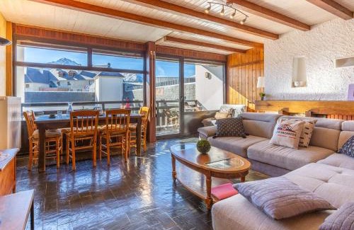 Pla d'Adet Apartment | Spacieux appartement 7 pers, proche pistes skis, cheminée, animaux admis - FR-1-296-296