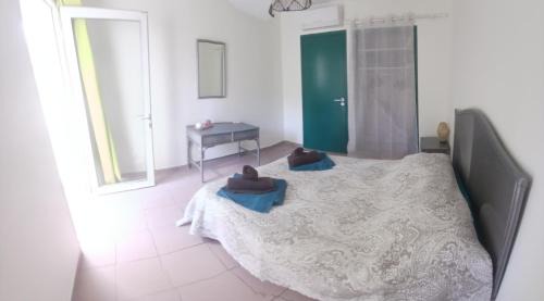 Le Diamant Apartment | Spacieux appartement avec terrasse et piscine au Diamant