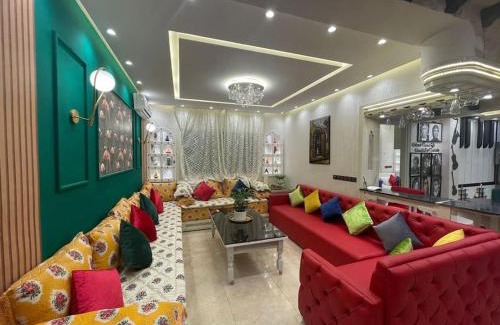 RACINE EXTENSION Apartment | Spacieux appartement corniche
