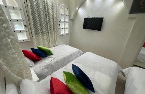 RACINE EXTENSION Apartment | Spacieux appartement corniche