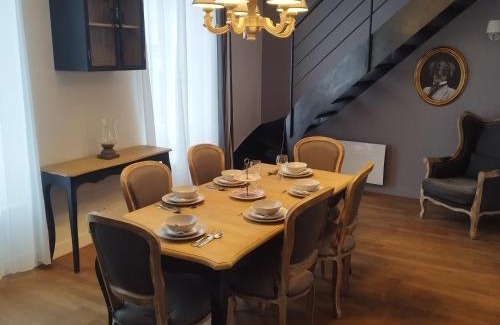Fontainebleau Apartment | Spacieux duplex en plein centre-ville de Fontainebleau