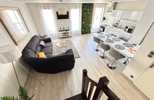 Centre Ville Rive Gauche Apartment | Spacieux Duplex Près des Quais de Seine