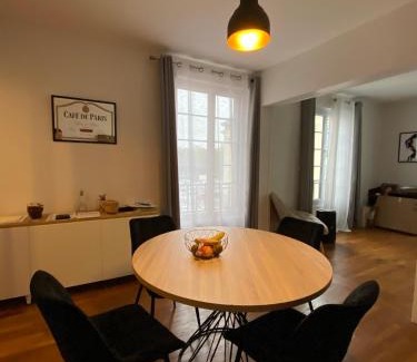 Haluchere - Perray Apartment | Spacieux & Lumineux - centre Amiens avec Parking