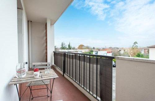 Chateau de l'Hers Apartment | Spacieux T3 avec 2 parkings gratuits et 2 balcons
