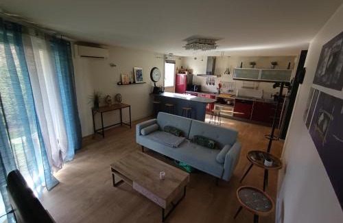Quartier Croix-Daurade Apartment | Spacieux T3 cosy avec clim et terrasse à Toulouse