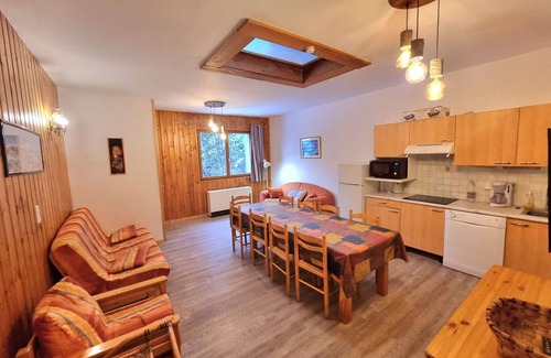 Saint-Michel-de-Chaillol Apartment | Spacious 10-Person Apartment Near Slopes with Free WiFi, Pet-Friendly, and Optional Services
