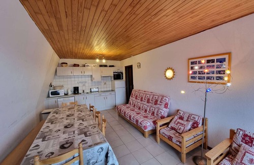 Saint-Michel-de-Chaillol Apartment | Spacious 10/12-Person Apartment with Balcony - Saint-Michel-de-Chaillol