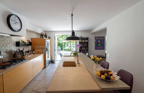 Villeneuve-les-Avignon Villa | Spacious Villa in Provence Historic City Centre