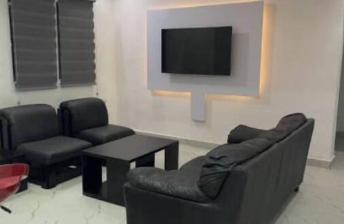 Port Harcourt House | Spacious 1 bed flat in estate and maintained security