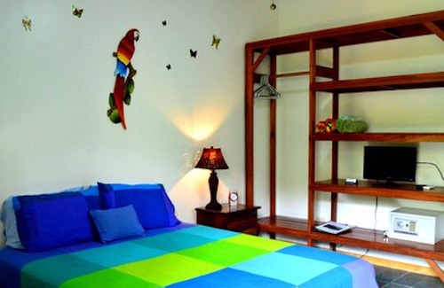 El Cerro Condo | Spacious 1 Bed Jungle Villa With Refreshing Pool & Tropical Gardens!