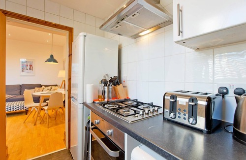 Canonbury House | Spacious 1 bed & sofa bed BOOK for Summer