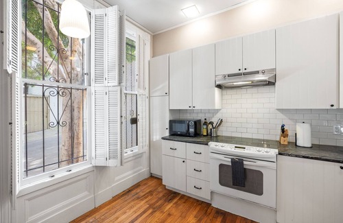 Hayes Valley Condo | Spacious 1 Bedroom Apartment in Hayes Valley