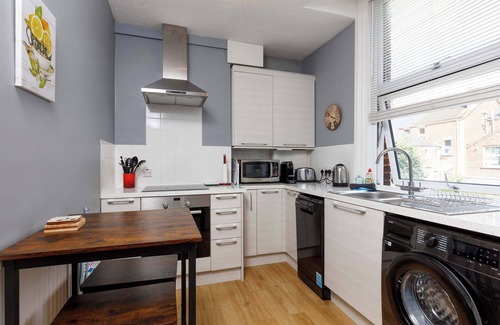 Exeter Apartment | Spacious 1 Bedroom Apartment in Central Exeter