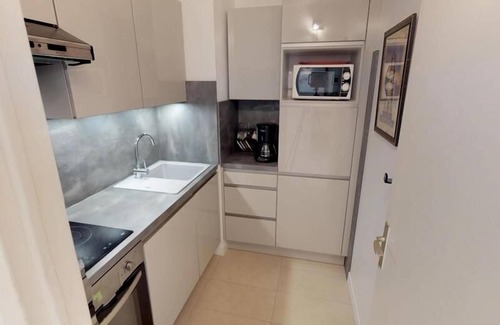 Menton Apartment | Spacious 1-Bedroom with Pool, Private Parking, and Terrace near Beaches