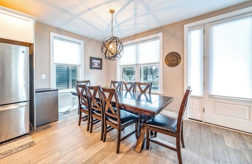 North End House | Spacious 11 Bedroom Dual Unit-6 minute walk to Ocean City's Beach!