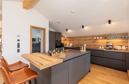 Uebersee Apartment | Spacious 140 sqm loft with sauna and roof terrace