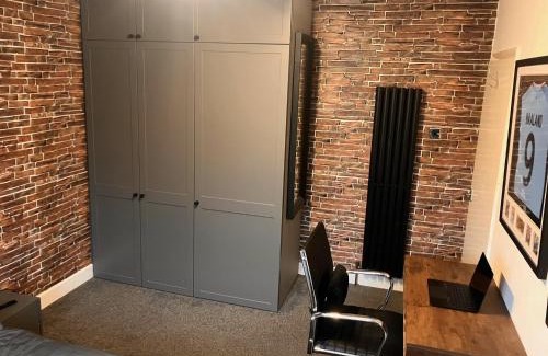 Canonbury Apartment | Spacious 1BD Flat - 4 mins to Regent's Canal!