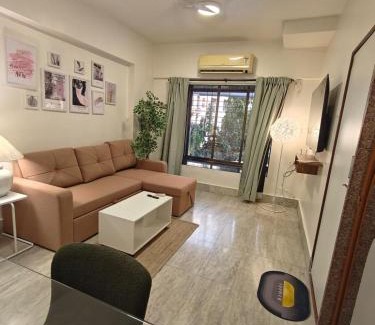 Pali Hill Apartment | Spacious 1BHK Off Carter Road