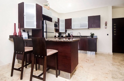 Downtown Condo | Spacious 1BR Beachfront Condo