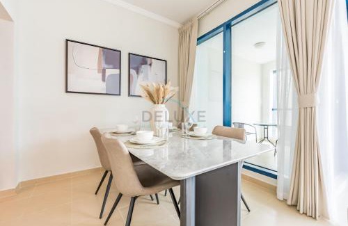 Jumeirah Lake Towers Apartment | Spacious 1BR Overlooking City Skyline and Marina, Next to JLT Lakefront, Just Minutes to Metro, Jumairah Bay Tower X1, JLT by Deluxe Holiday Homes