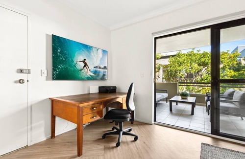 Avalon Beach Apartment | Spacious 2-Bed, 2-Bath Moments from Avalon Beach
