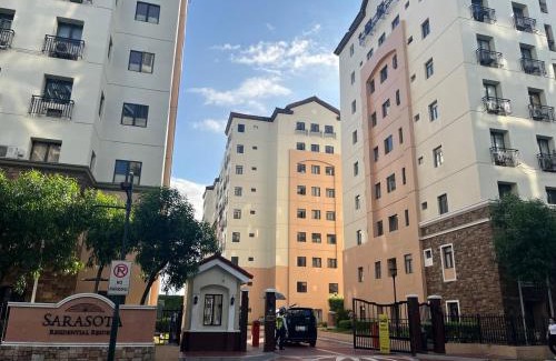 Pasay Apartment | Spacious 2 Bed & 2 Bath Condo in Newport City