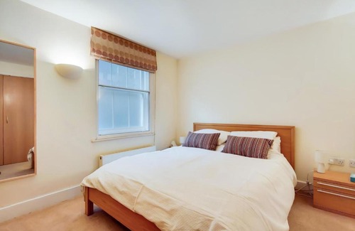 King's Cross Apartment | Spacious 2 bed 2 bath Kings Cross Apartment