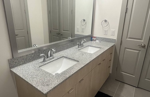 The Galleria Apartment | Spacious 2 bed/2bath in the Galleria