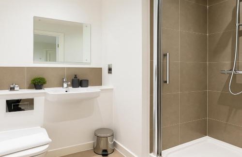 Hoxton West Apartment | Spacious 2 Bed Flat in Hoxton