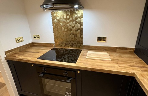 Crieff Cottage | Spacious 2-Bed Fresh Renovation Millhouse Cottage in Crieff
