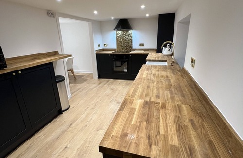 Crieff Cottage | Spacious 2-Bed Fresh Renovation Millhouse Cottage in Crieff